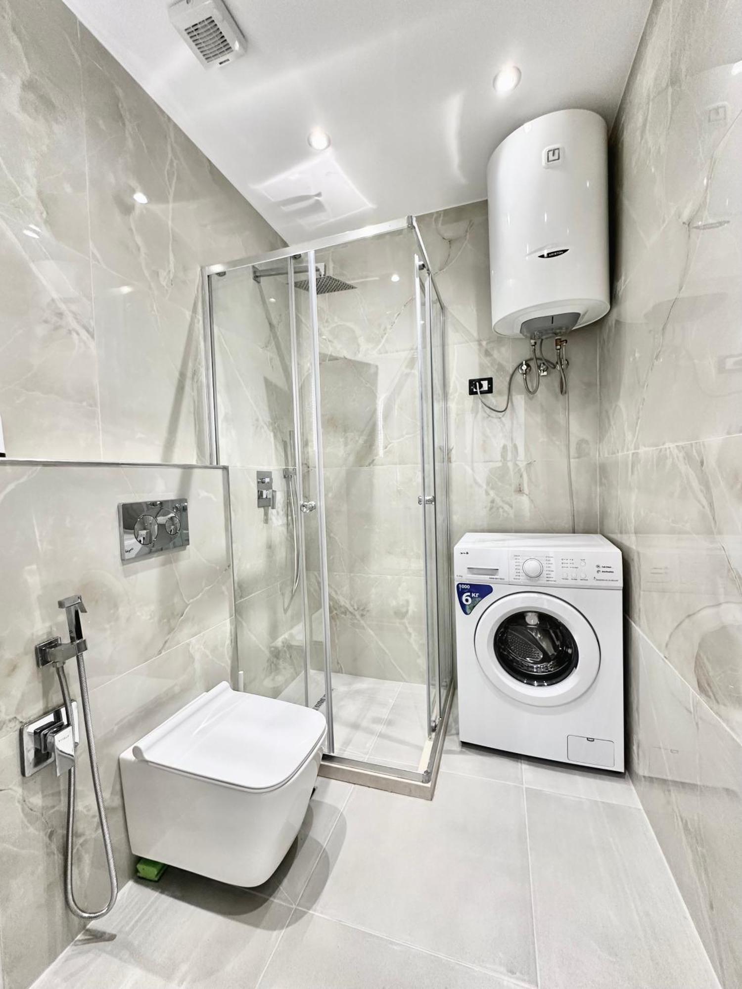 Al Mare Rooms Sarandë Eksteriør billede
