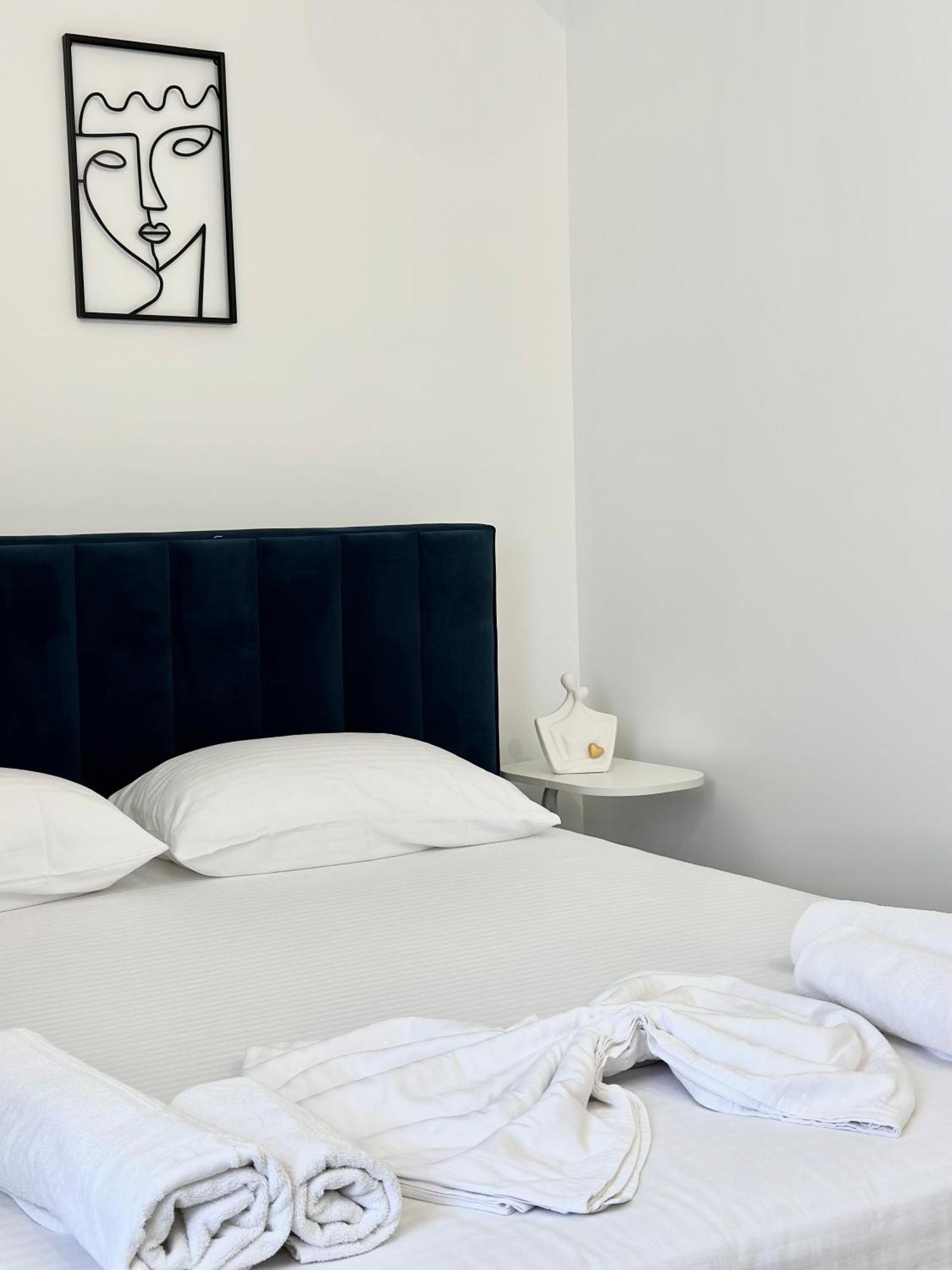 Al Mare Rooms Sarandë Eksteriør billede