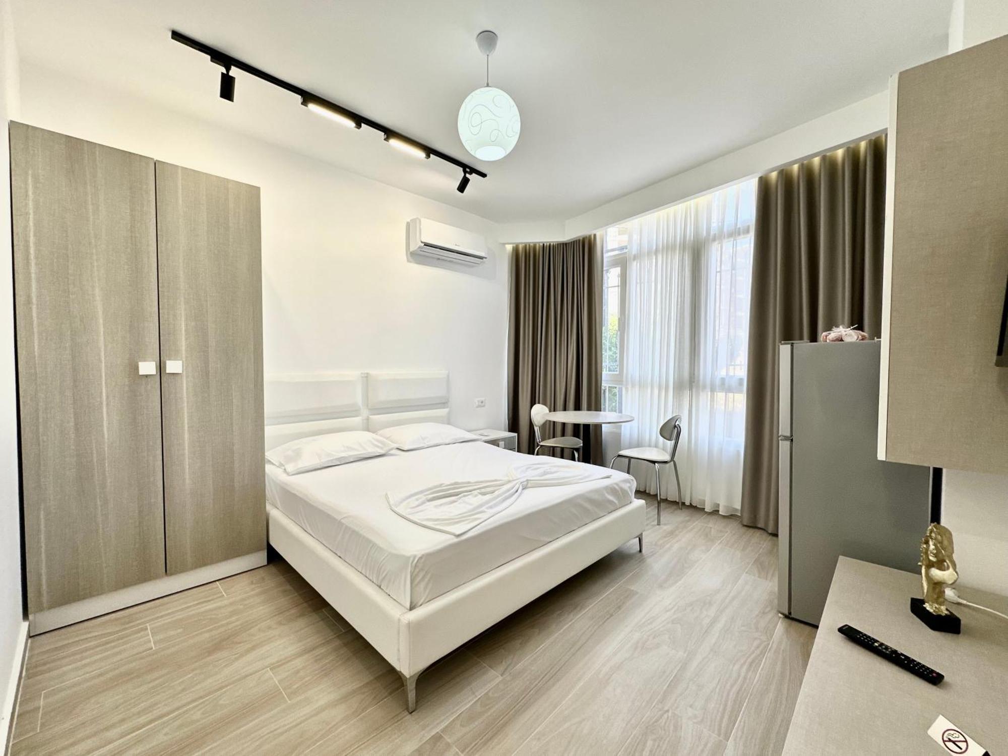 Al Mare Rooms Sarandë Eksteriør billede