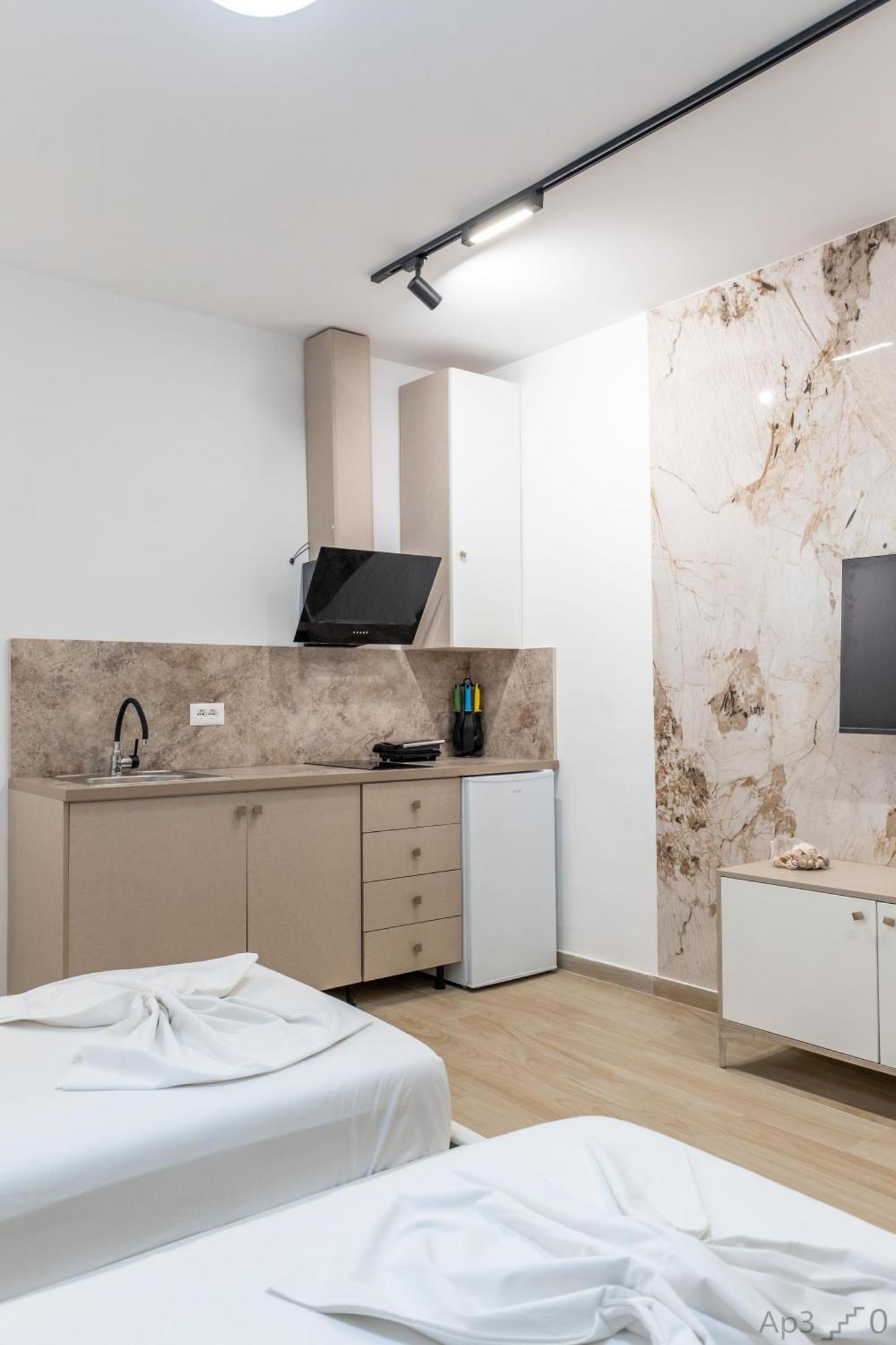 Al Mare Rooms Sarandë Eksteriør billede