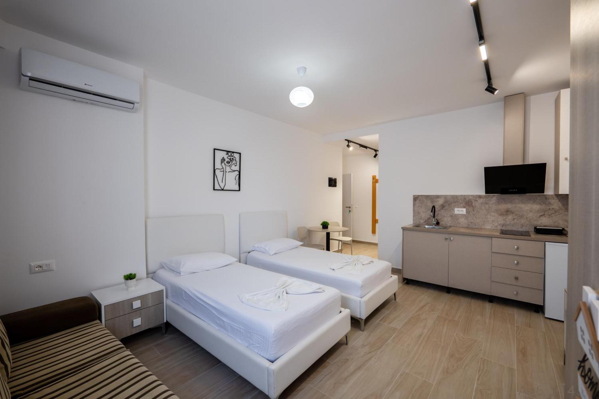Al Mare Rooms Sarandë Eksteriør billede