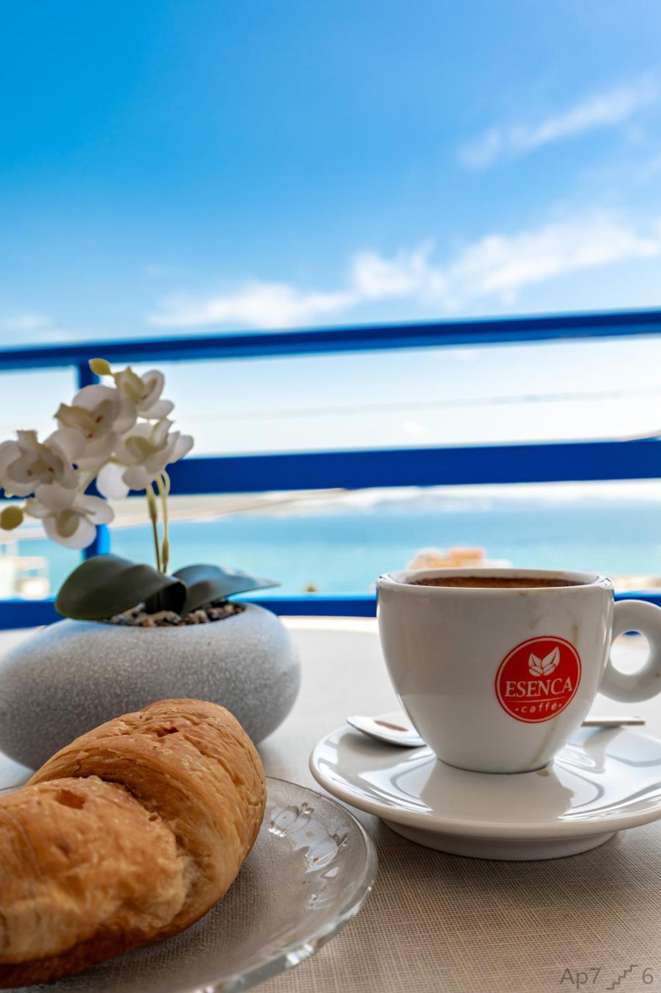 Al Mare Rooms Sarandë Eksteriør billede